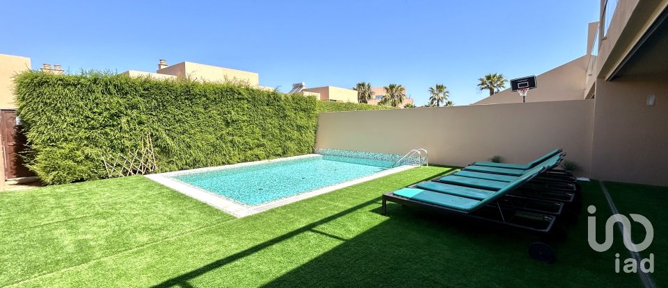 Moradia T4 em Guia de 237 m²