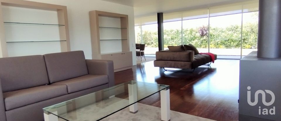 House T4 in Vau of 250 m²