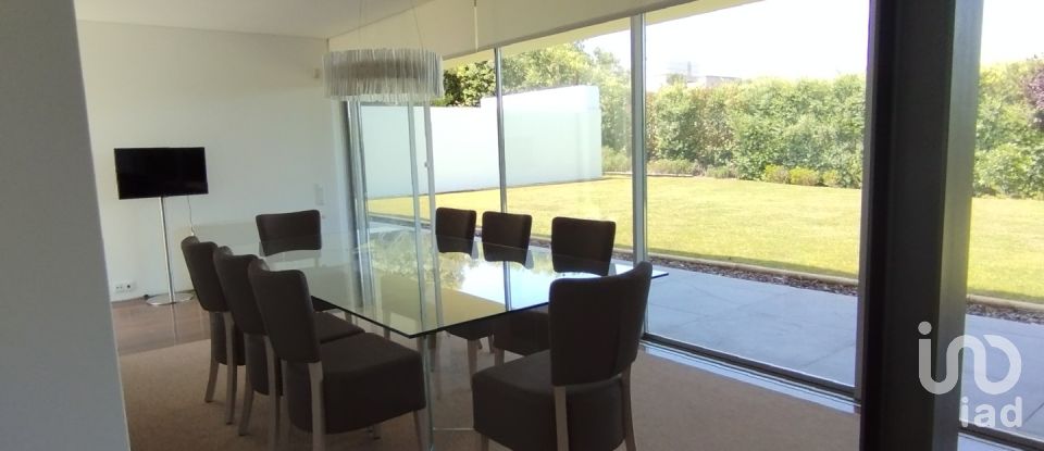 House T4 in Vau of 250 m²