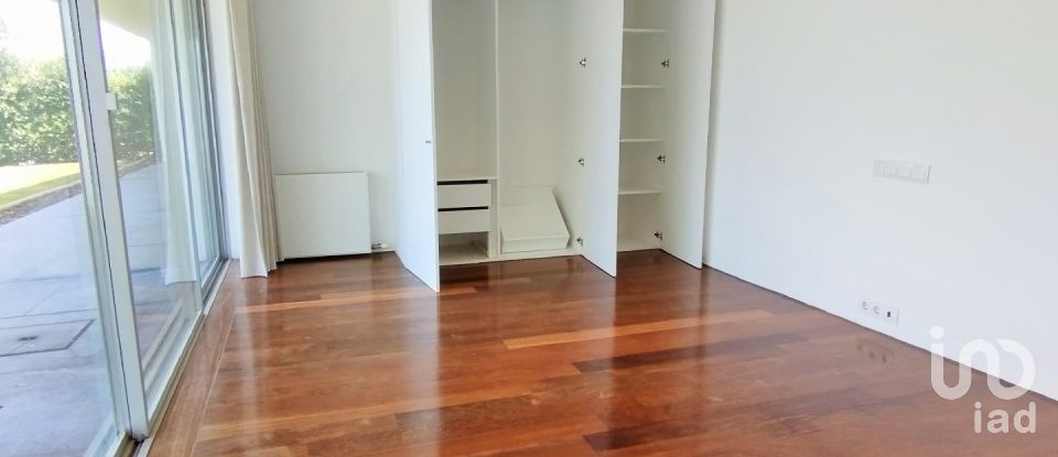 House T4 in Vau of 250 m²