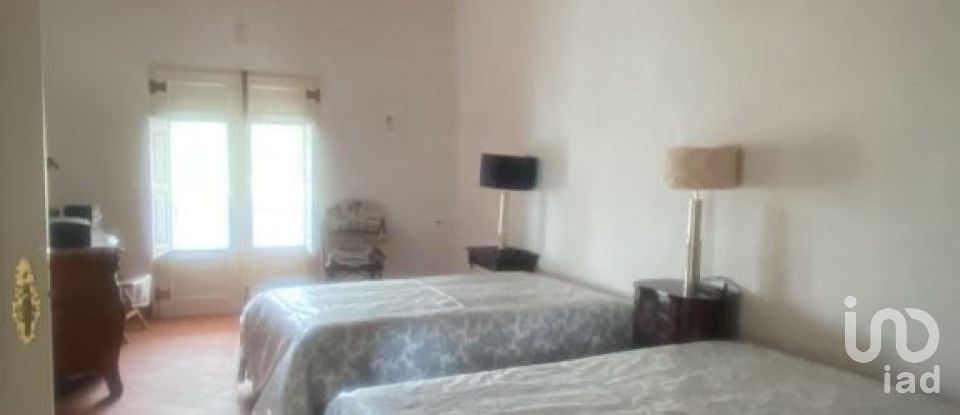 Moradia T3 em São Saturnino de 626 m²