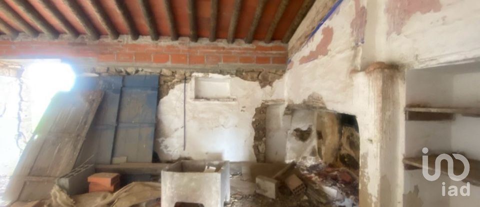 Moradia T3 em São Saturnino de 626 m²