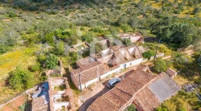 Maison T2 à Alte de 901 m²