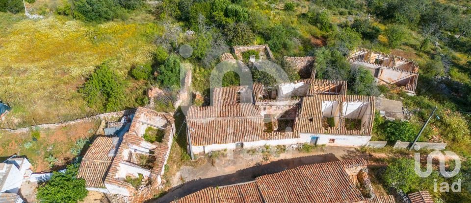 Maison T2 à Alte de 901 m²