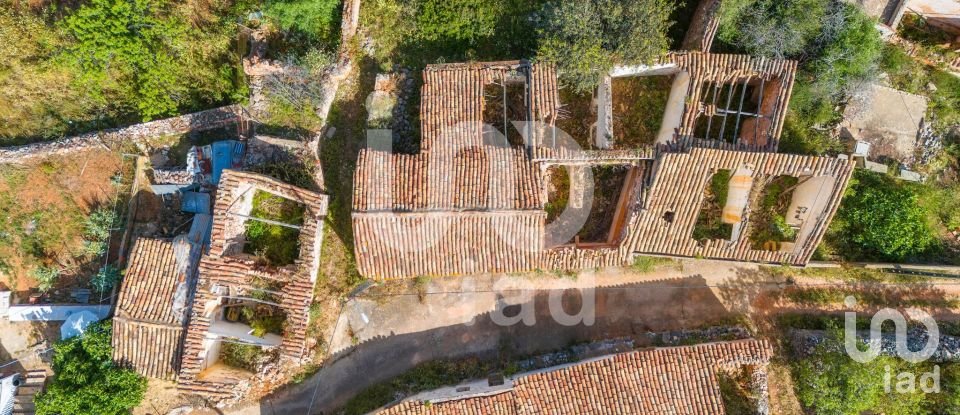 Maison T2 à Alte de 901 m²