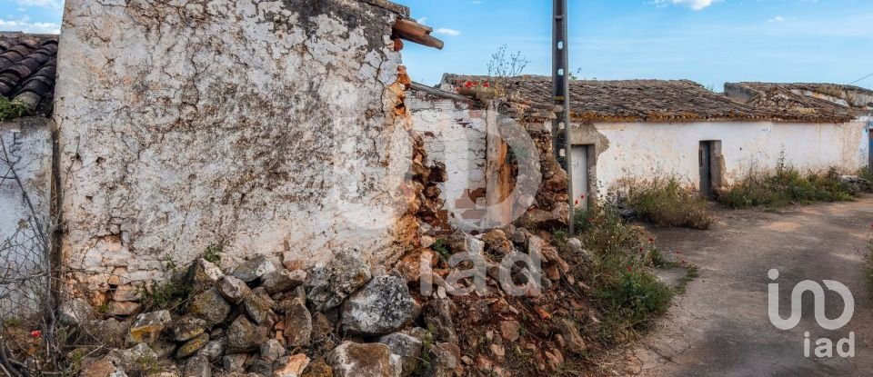 Maison T2 à Alte de 901 m²