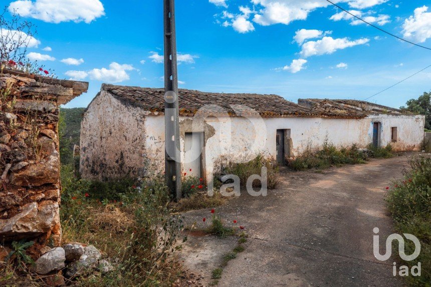 Maison T2 à Alte de 901 m²