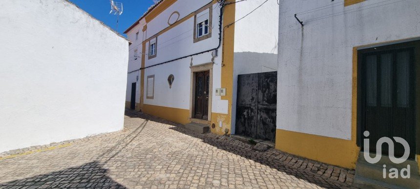 Traditional house T6 in Nossa Senhora da Graça de Póvoa e Meadas of 216 m²