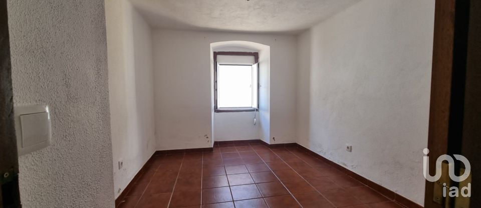 Traditional house T6 in Nossa Senhora da Graça de Póvoa e Meadas of 216 m²