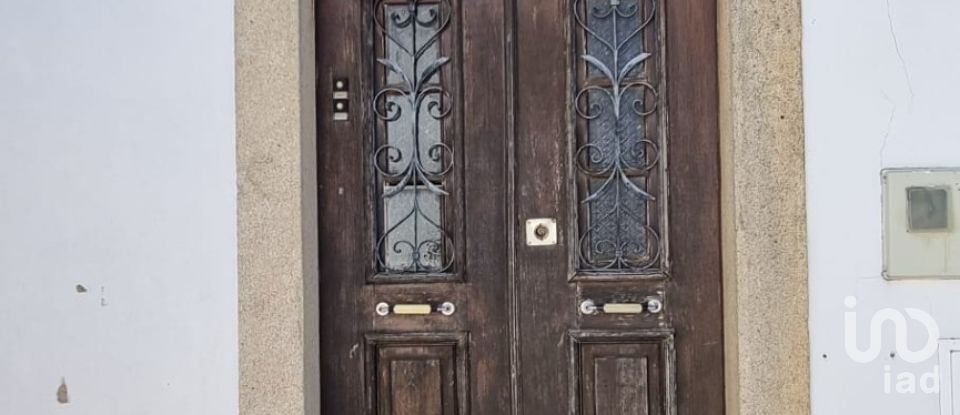 Traditional house T6 in Nossa Senhora da Graça de Póvoa e Meadas of 216 m²