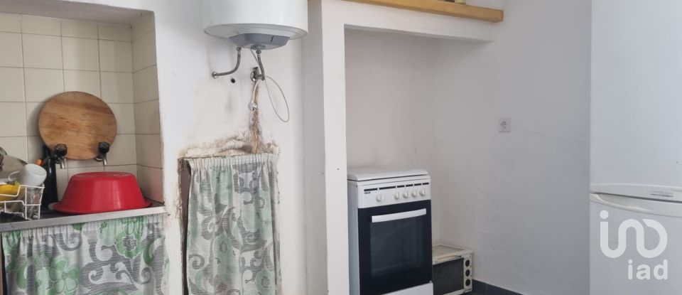 Traditional house T6 in Nossa Senhora da Graça de Póvoa e Meadas of 216 m²