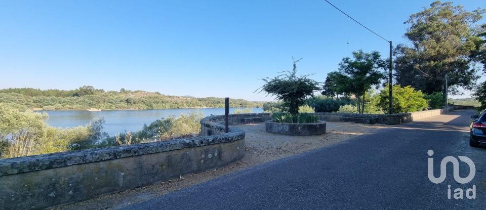 Traditional house T6 in Nossa Senhora da Graça de Póvoa e Meadas of 216 m²