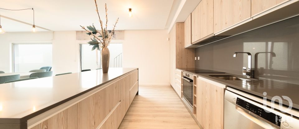 Casa T4 em Nazaré de 421 m²