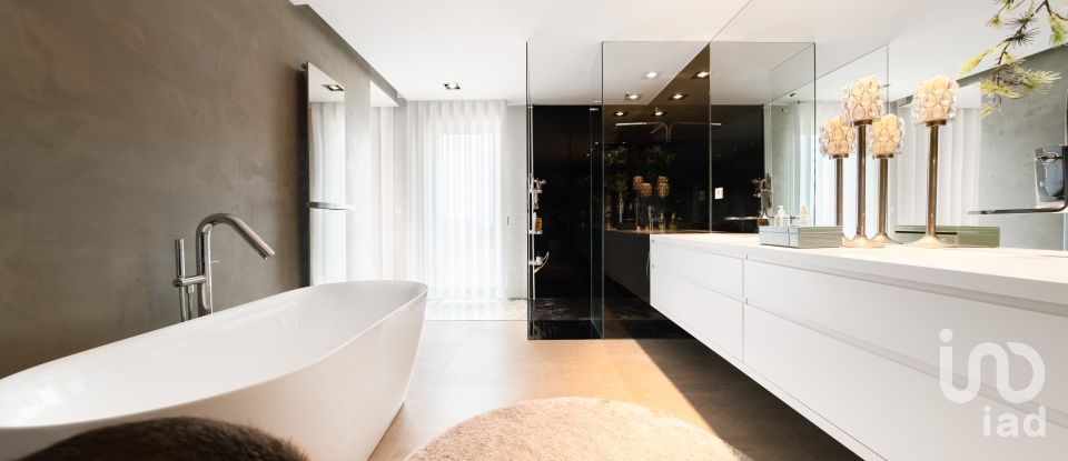 Casa T4 em Nazaré de 421 m²