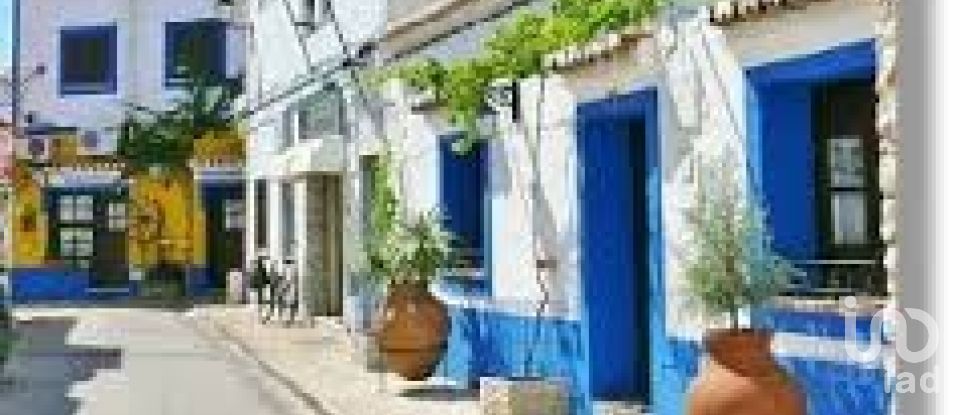 Habitação T4 em Estômbar e Parchal de 168 m²