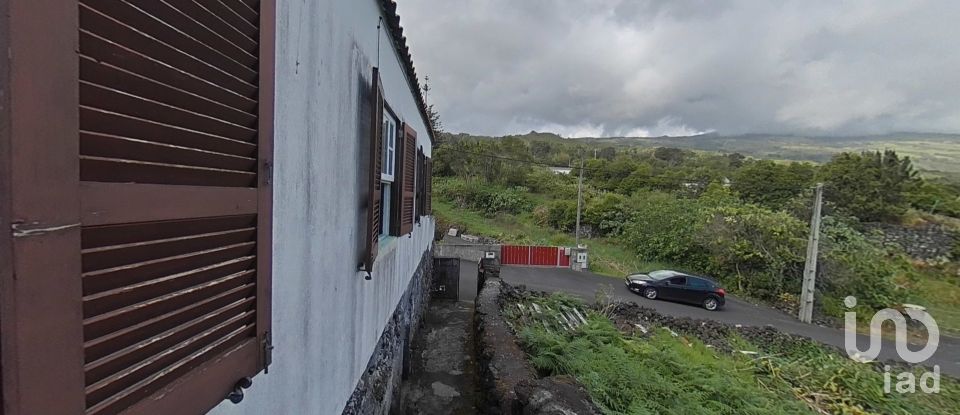 Casa T3 em Lajes do Pico de 100 m²