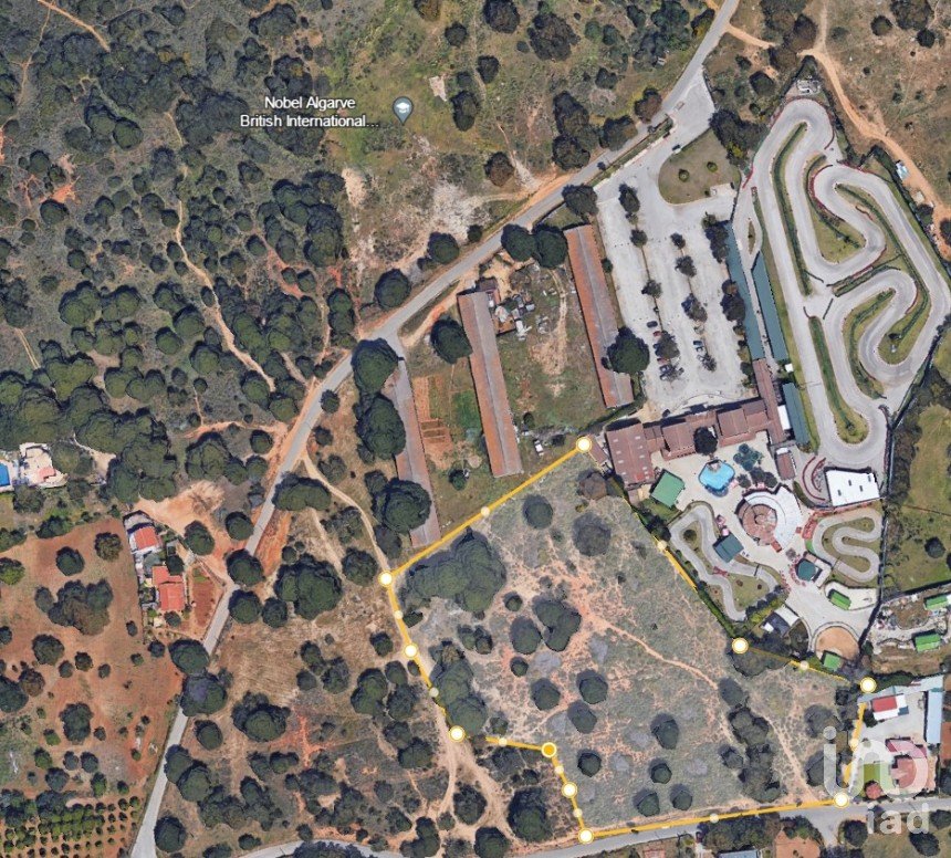 Land in Quarteira of 19,118 m²