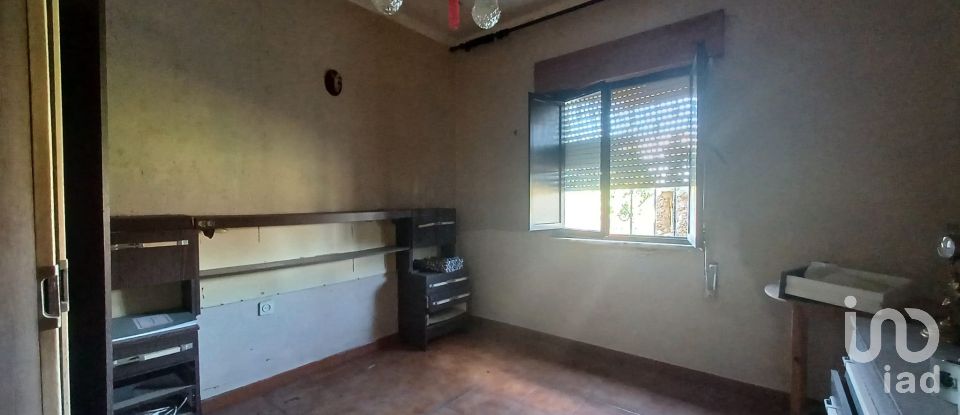 Village house T3 in Rio de Moinhos of 127 m²