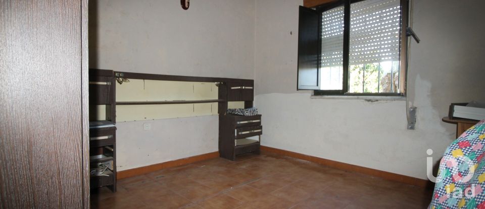 Village house T3 in Rio de Moinhos of 127 m²