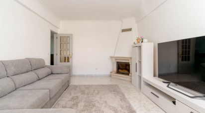 Appartement T2 à Corroios de 93 m²