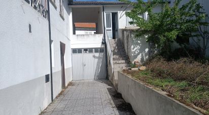 Maison rustique T0 à Lagoaça e Fornos de 126 m²