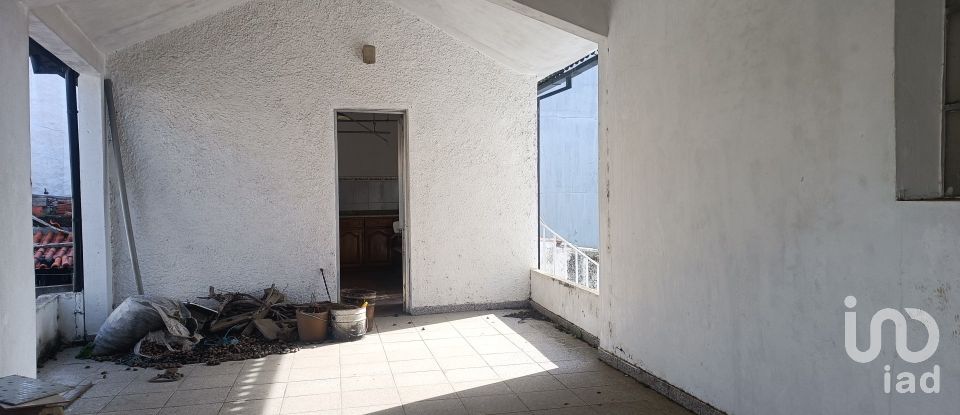 Casa de Campo T0 em Lagoaça e Fornos de 126 m²