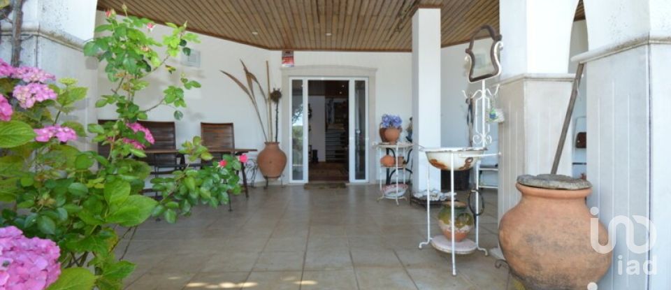 Maison de village T5 à Castanheira de Pêra e Coentral de 381 m²