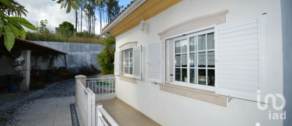 Maison de village T5 à Castanheira de Pêra e Coentral de 381 m²