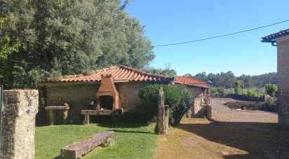 Maison rustique T3 à Facha de 257 m²