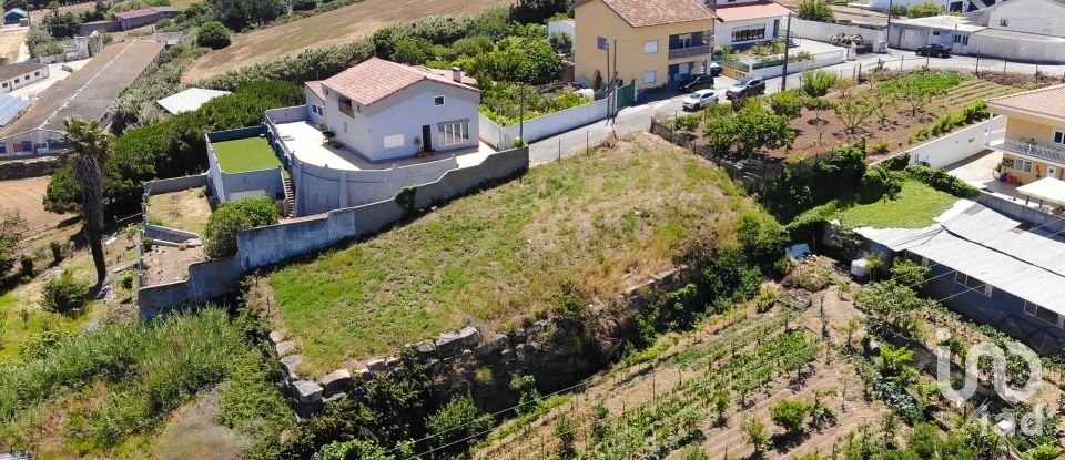 Terreno urbano em Lourinhã e Atalaia de 630 m²