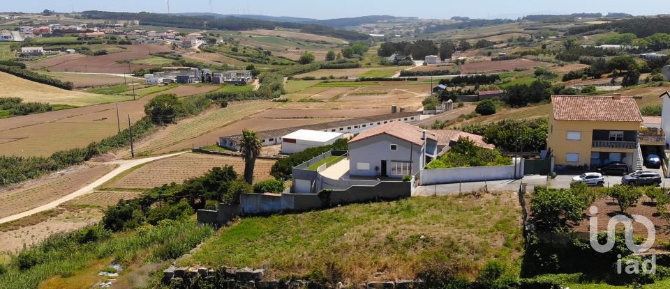Terreno urbano em Lourinhã e Atalaia de 630 m²