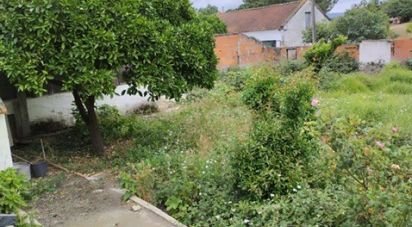 Terreno em Santo António da Charneca de 240 m²