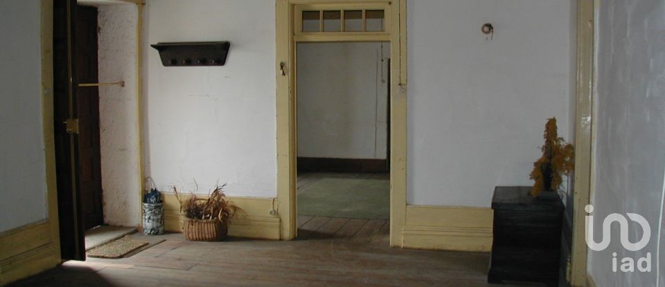 Traditional house T3 in Louredo e Fornelos of 307 m²