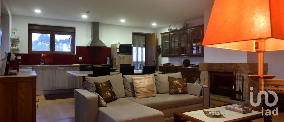 House T3 in Couto de Esteves of 130 m²