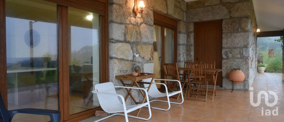 House T3 in Couto de Esteves of 130 m²