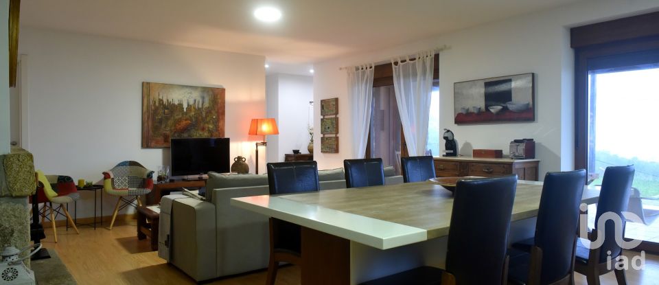 House T3 in Couto de Esteves of 130 m²