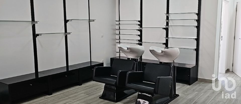 Loja / Estabelecimento Comercial em Gaeiras de 248 m²