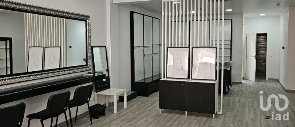 Loja / Estabelecimento Comercial em Gaeiras de 248 m²