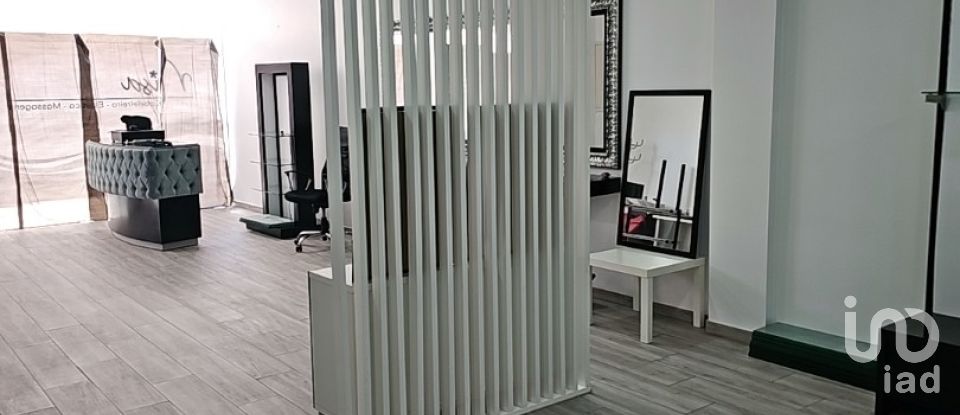 Loja / Estabelecimento Comercial em Gaeiras de 248 m²