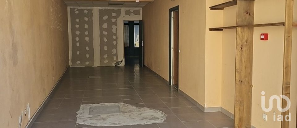 Loja / Estabelecimento Comercial em Gaeiras de 248 m²