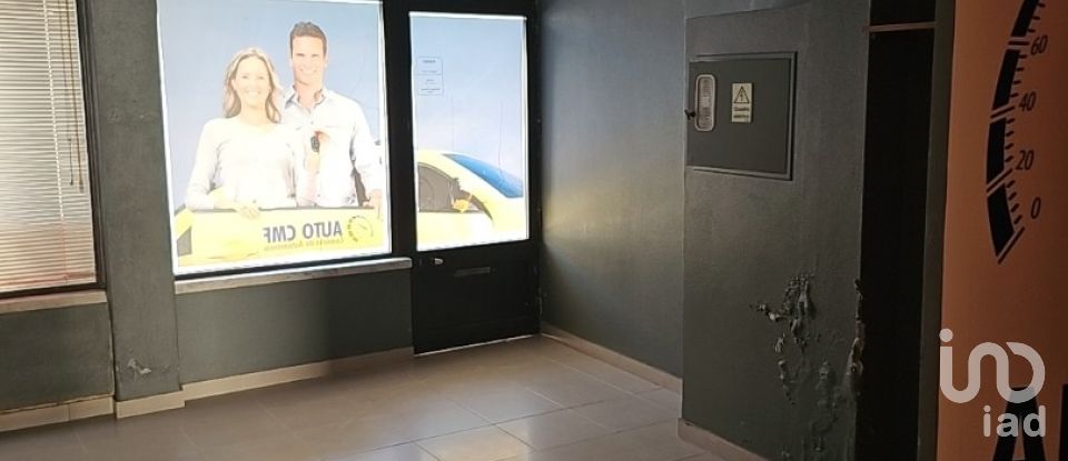 Loja / Estabelecimento Comercial em Gaeiras de 248 m²