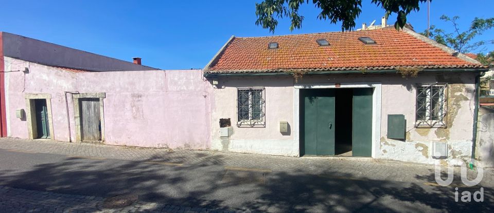 Terrain à bâtir à São Domingos De Benfica de 275 m²