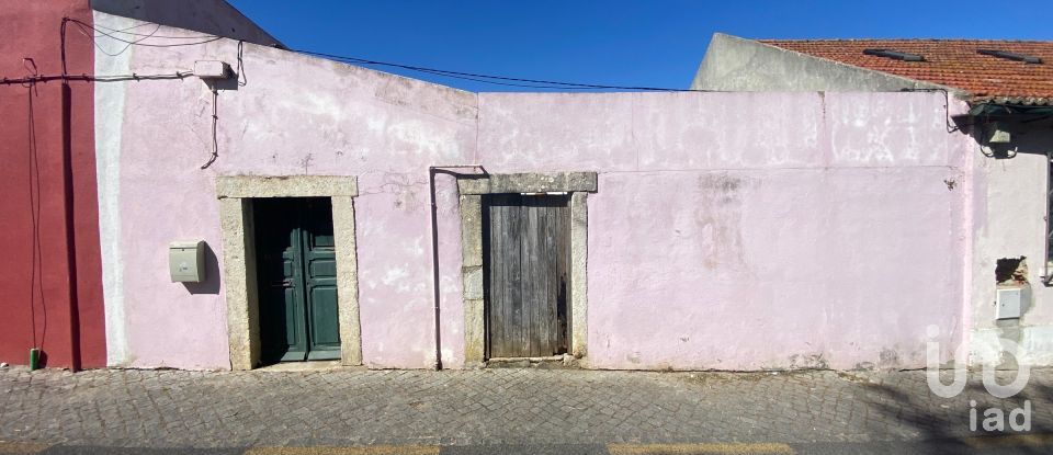 Terrain à bâtir à São Domingos De Benfica de 275 m²
