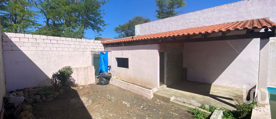 Terrain à bâtir à São Domingos De Benfica de 275 m²