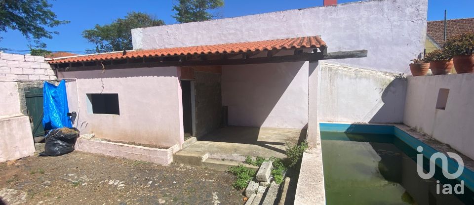 Terrain à bâtir à São Domingos De Benfica de 275 m²