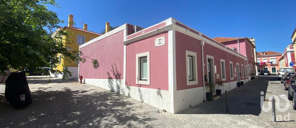 Terrain à bâtir à São Domingos De Benfica de 275 m²