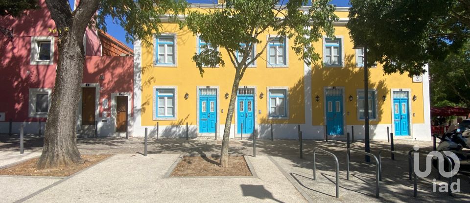 Terrain à bâtir à São Domingos De Benfica de 275 m²