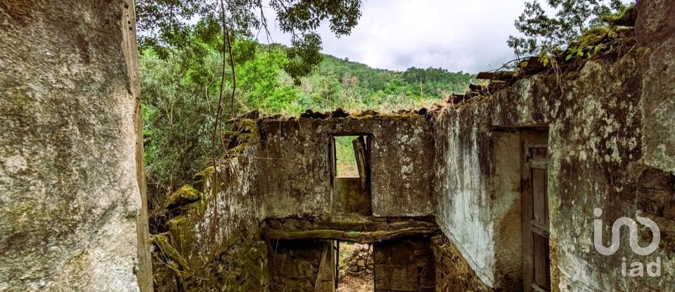 Maison de village T2 à Freigil e Miomães de 60 m²