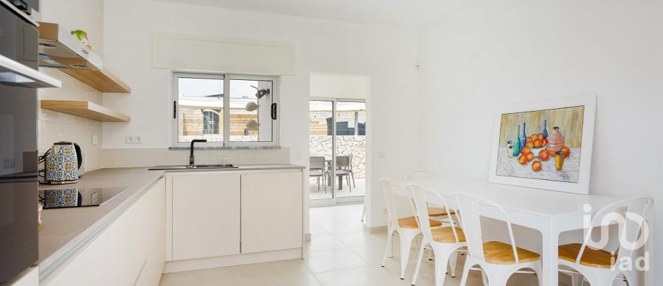 Maison T4 à Quarteira de 296 m²