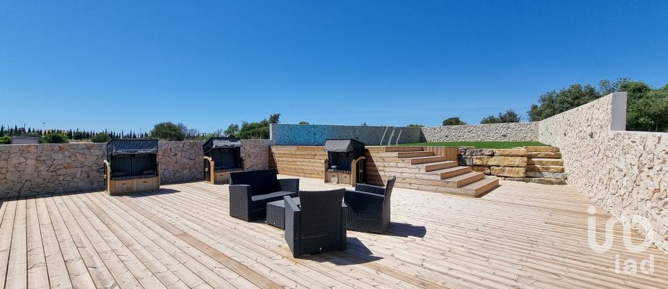 Maison T4 à Quarteira de 296 m²